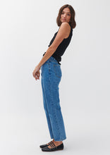 Load image into Gallery viewer, Mika Jeans