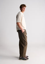 Load image into Gallery viewer, Pleated Herringbone Pants