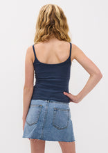 Load image into Gallery viewer, Flow Singlet