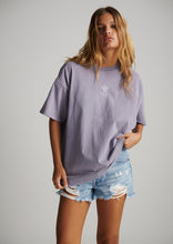 Load image into Gallery viewer, Throwback Tee