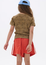 Load image into Gallery viewer, Quinn Tee