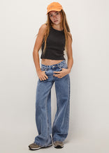 Load image into Gallery viewer, Baggy Low Rise Jeans