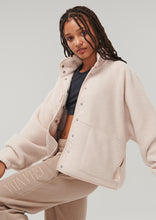 Load image into Gallery viewer, Pinnacle Jacket