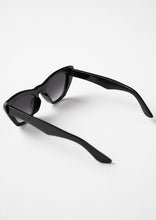 Load image into Gallery viewer, Hepburn Sunglasses