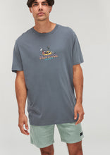 Load image into Gallery viewer, Cheers Vintage Tee