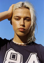 Load image into Gallery viewer, Quinn Tee