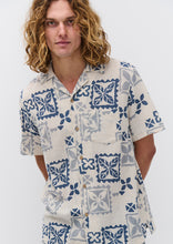 Load image into Gallery viewer, Winnie Shirt