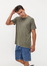 Load image into Gallery viewer, Basic Vintage Tee