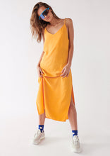 Load image into Gallery viewer, Linen Midi Dress
