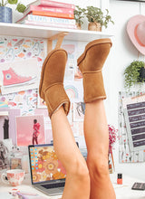 Load image into Gallery viewer, Cosy Boots