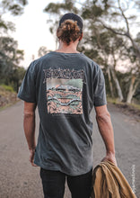 Load image into Gallery viewer, Split Peaks Common Tee