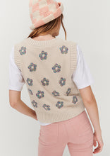 Load image into Gallery viewer, Cottage Vest