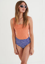 Load image into Gallery viewer, Tight Singlet