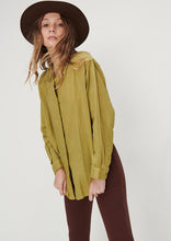 Load image into Gallery viewer, Throwback Shirt