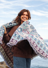 Load image into Gallery viewer, Beach Throw