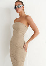 Load image into Gallery viewer, Scrunch Maxi Dress