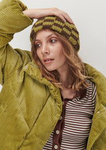 Load image into Gallery viewer, Checker Beanie