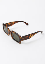 Load image into Gallery viewer, Bailey Sunglasses
