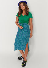 Load image into Gallery viewer, Ribbed Midi Skirt