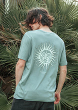 Load image into Gallery viewer, Paradise Sun Vintage Tee