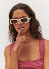 Load image into Gallery viewer, Becky Sunglasses