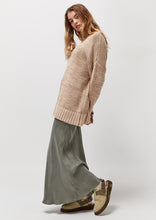 Load image into Gallery viewer, Jumbo Knit