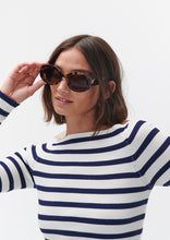 Load image into Gallery viewer, Nova Sunglasses