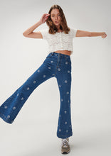 Load image into Gallery viewer, Abbey Jeans