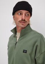 Load image into Gallery viewer, Rocky Quarter Zip