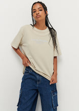 Load image into Gallery viewer, Vintage Tee