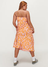 Load image into Gallery viewer, Andie Dress