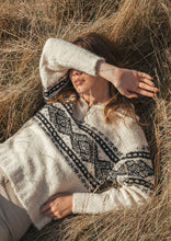 Load image into Gallery viewer, Tapestry Quarter Zip