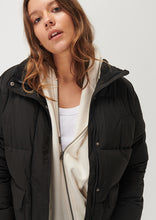 Load image into Gallery viewer, Skate Puffer