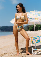 Load image into Gallery viewer, Beach Umbrella