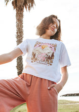 Load image into Gallery viewer, Daisy Valley Bibs Tee