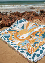 Load image into Gallery viewer, Beach Throw