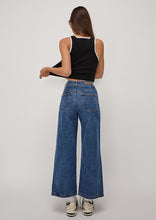 Load image into Gallery viewer, Cameron Jeans