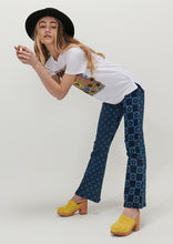 Load image into Gallery viewer, Eva Jeans