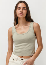 Load image into Gallery viewer, Basic Tight Singlet