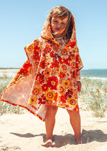Load image into Gallery viewer, Hooded Towel