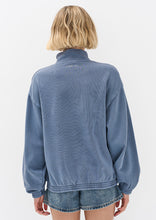 Load image into Gallery viewer, Thrift Quarter Zip