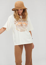 Load image into Gallery viewer, Throwback Tee