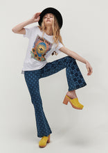 Load image into Gallery viewer, Eva Jeans