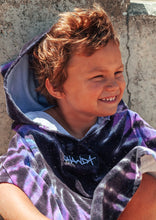 Load image into Gallery viewer, Hooded Towel