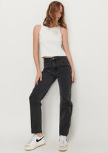 Load image into Gallery viewer, Baddie Jeans