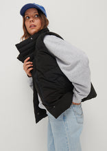 Load image into Gallery viewer, Skate Puffer Vest