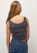 Load image into Gallery viewer, Tight Singlet