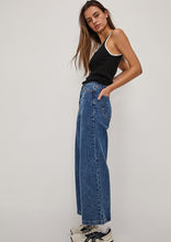 Load image into Gallery viewer, Cameron Jeans