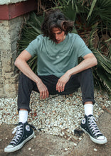 Load image into Gallery viewer, Paradise Sun Vintage Tee