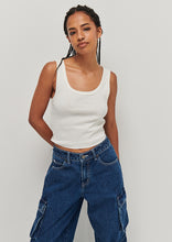 Load image into Gallery viewer, Tight Singlet